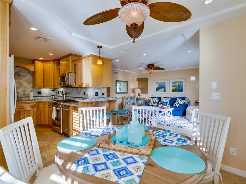 Dining in this San Diego beach rental