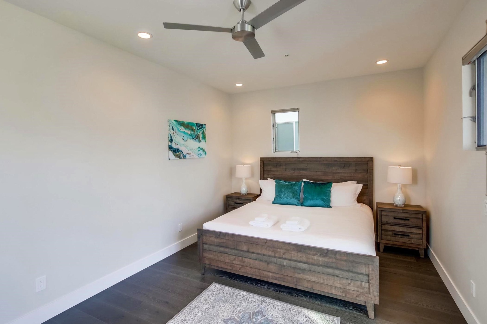 Bedroom 4 with king size bed