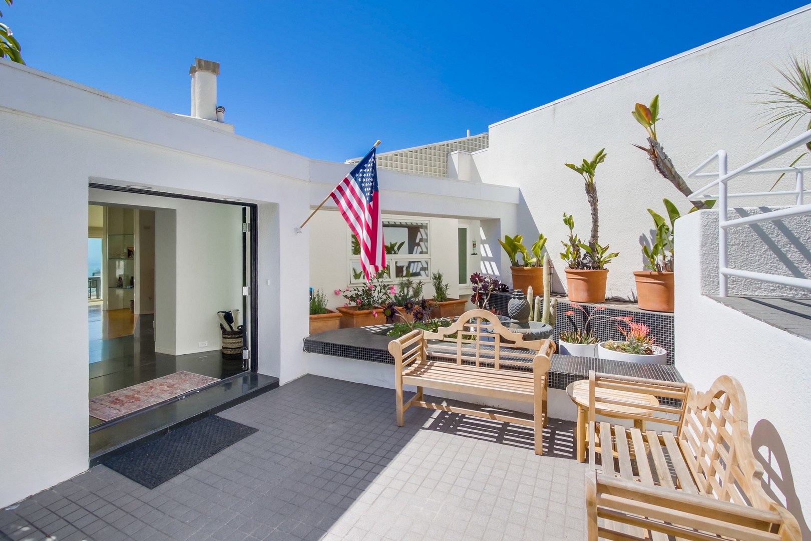 Sun porch at the entry