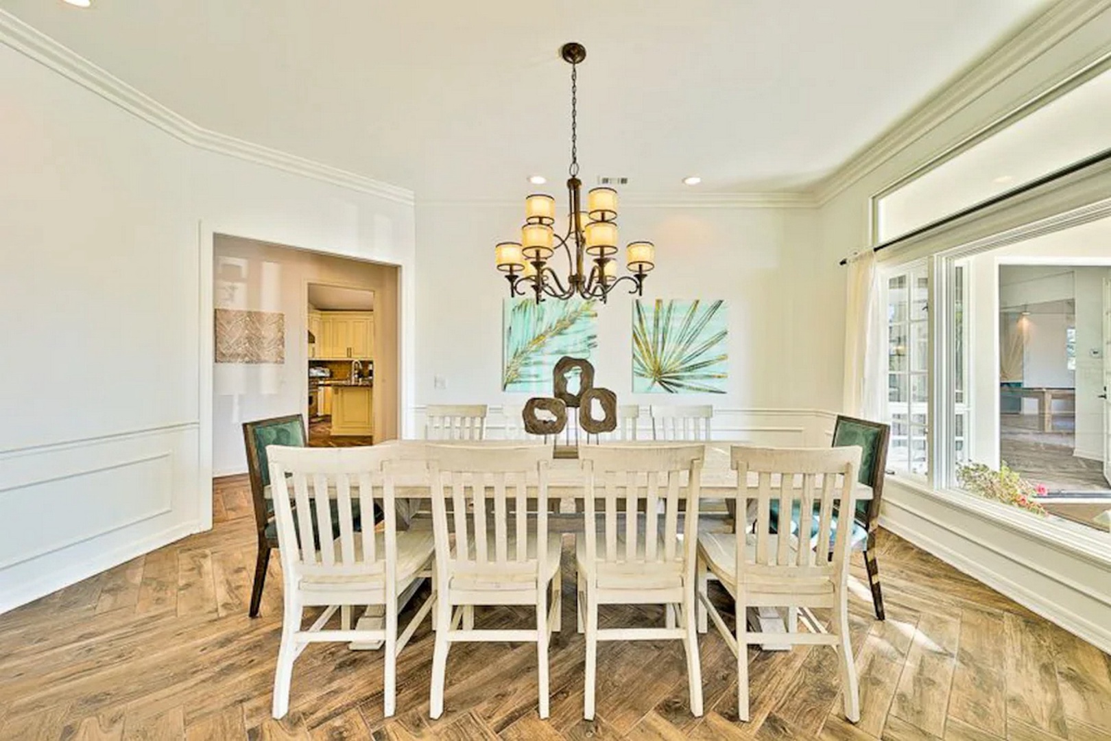 Formal dining room