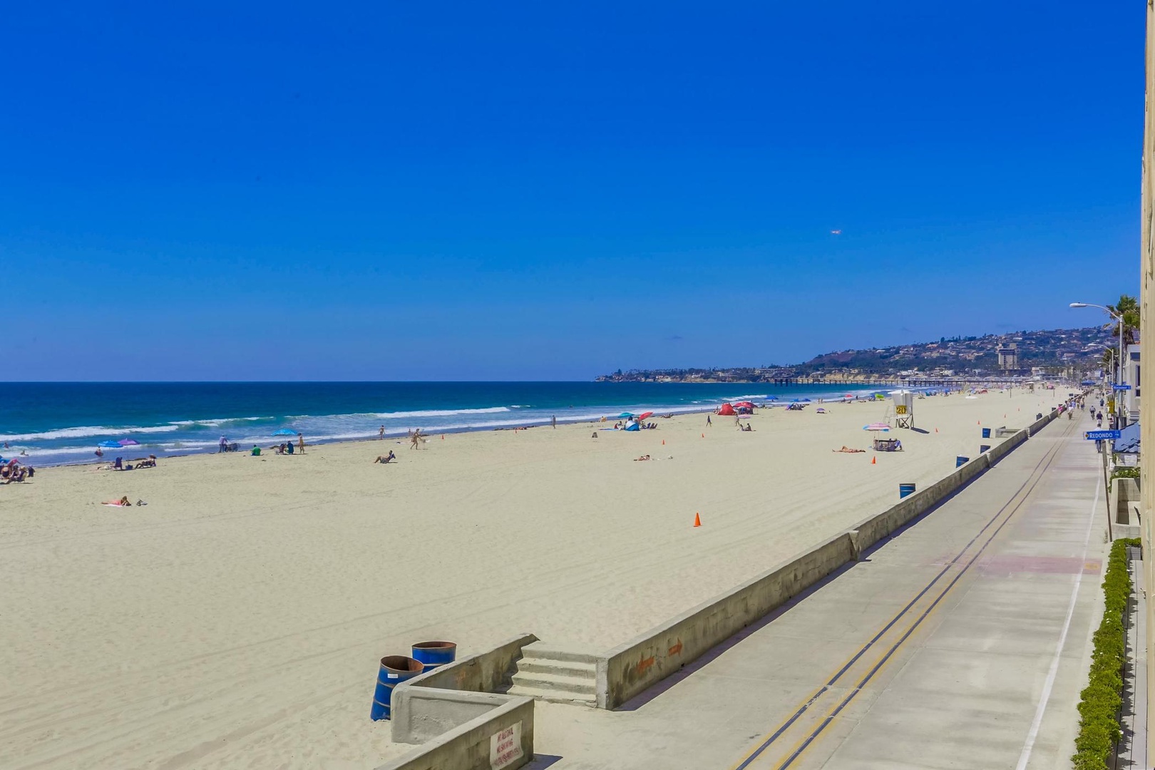 Wide sandy beach at your doorstep