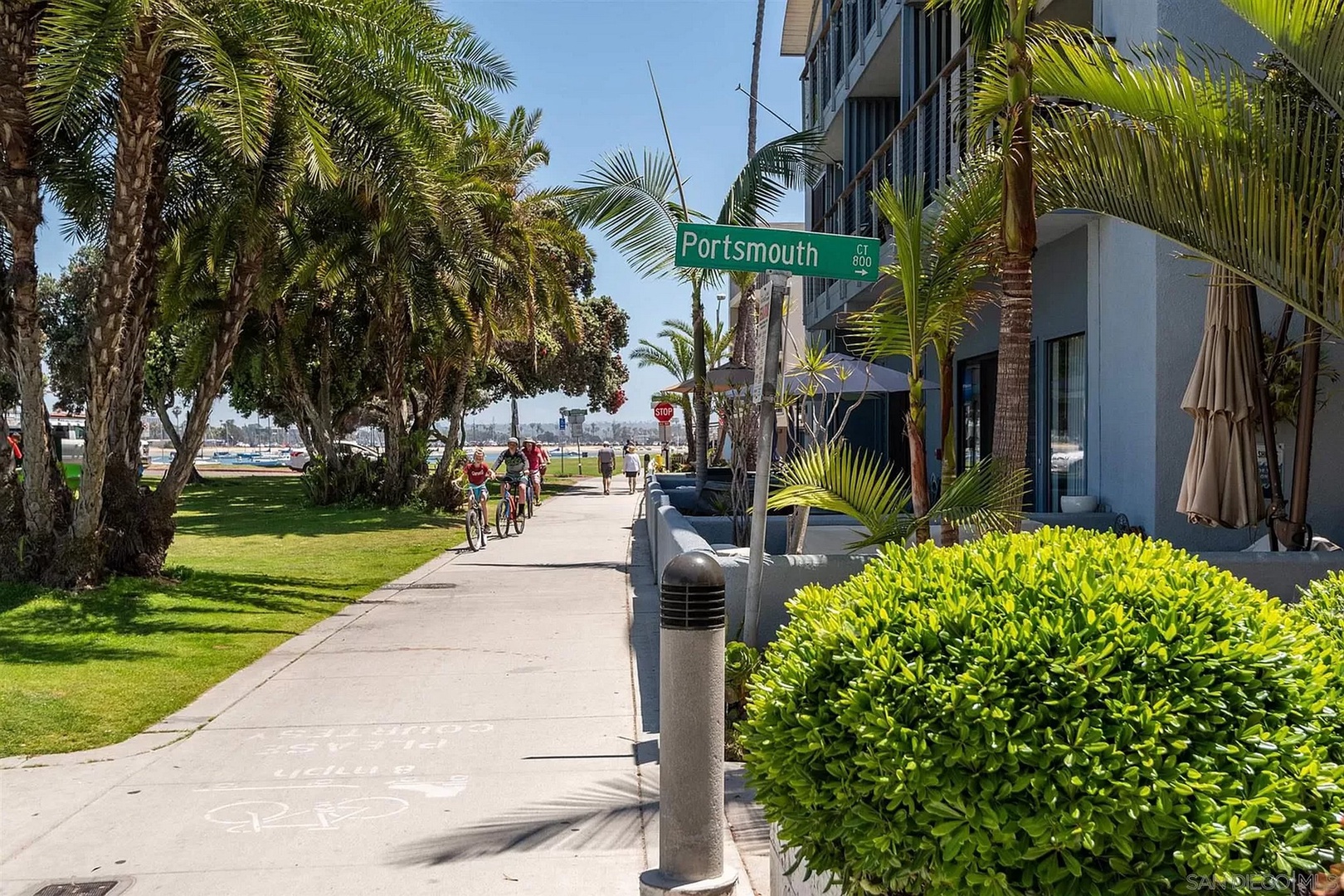 Located on Bayside Walk