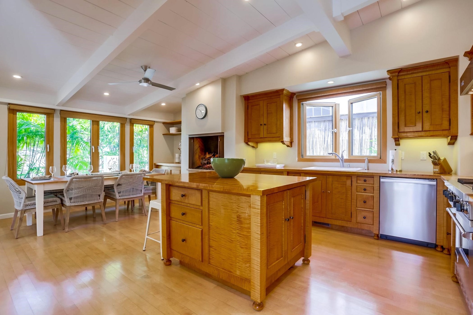 Open and spacious kitchen