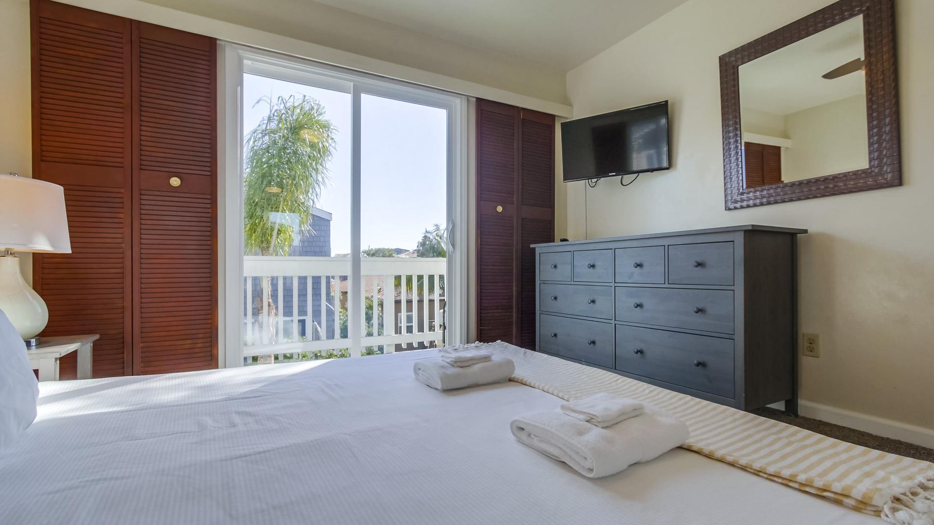Bedroom 4 direct upper deck access