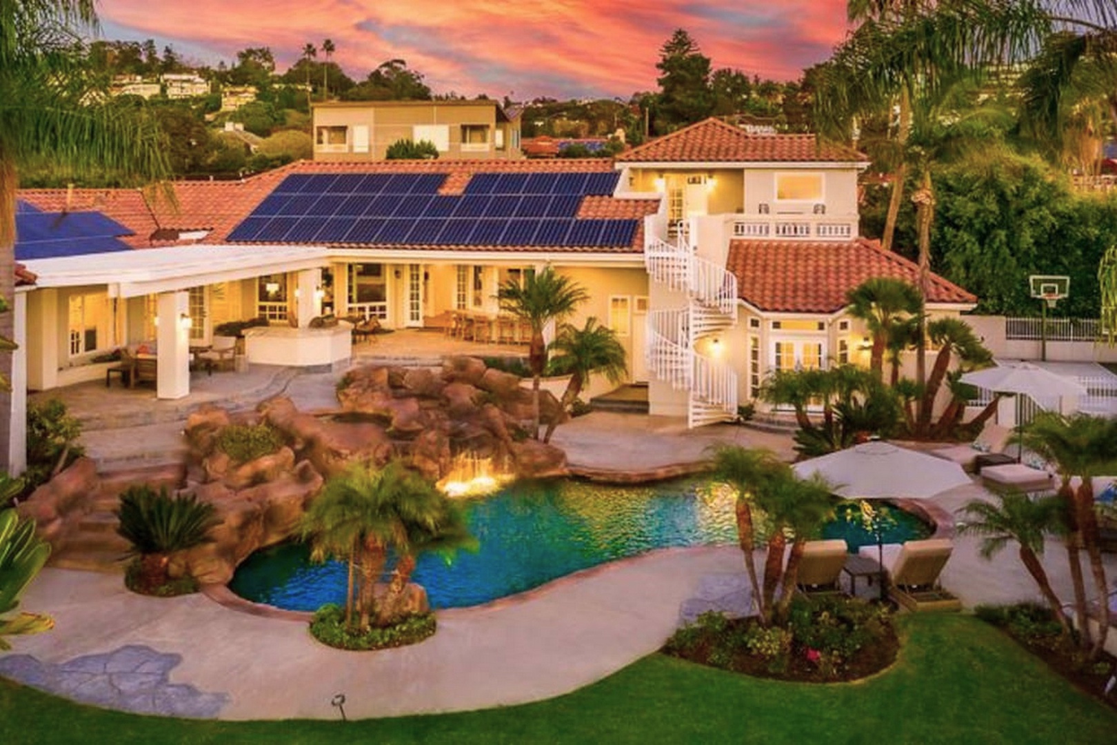La Jolla Lifestyle - 8 bedrooms, 7.5 Baths