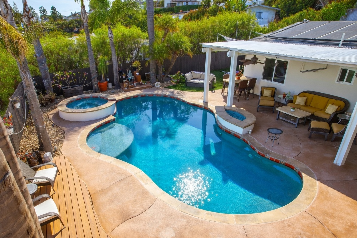 Resort-style back yard