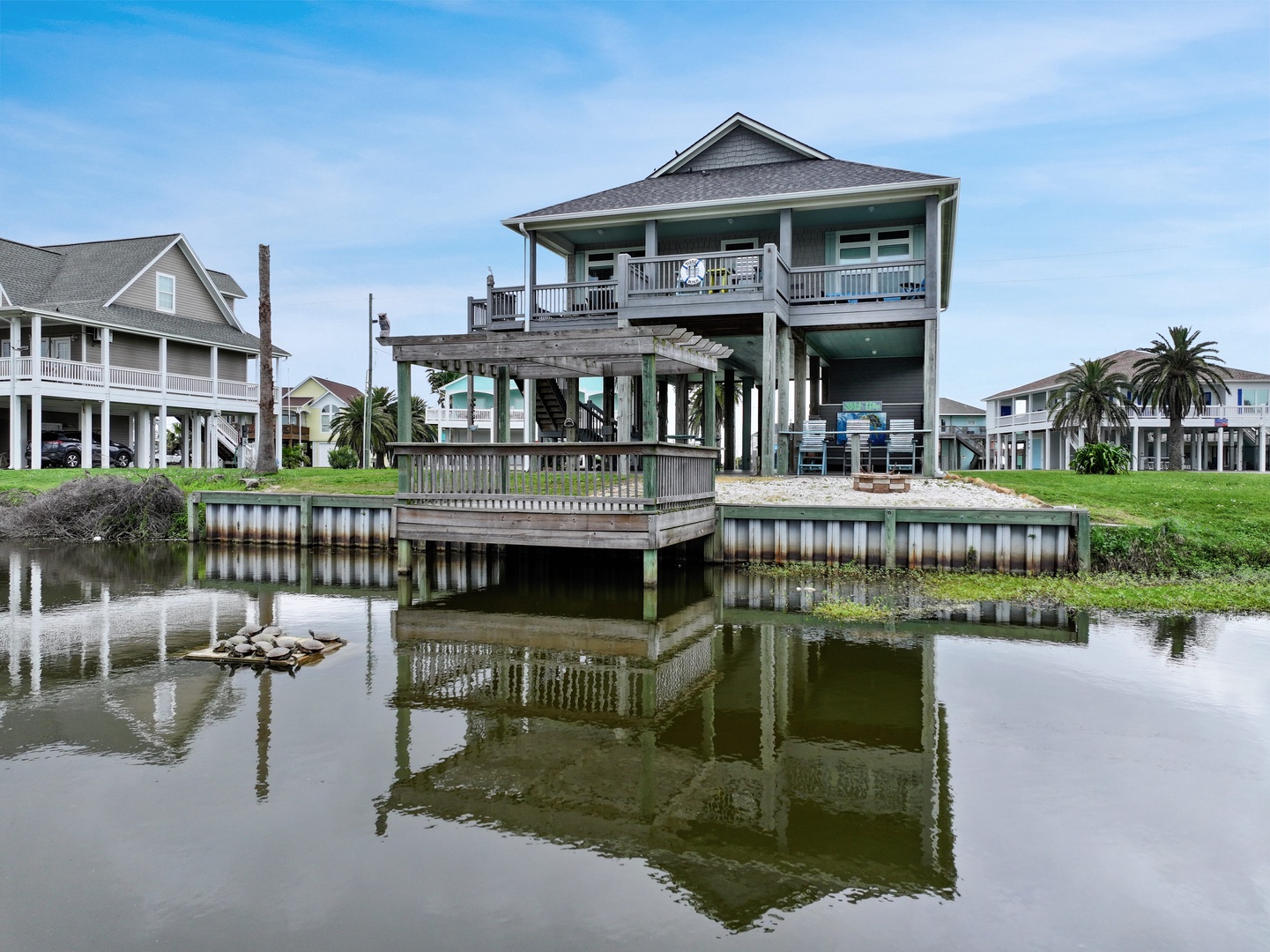 Canal View Turtle Feeding Dock