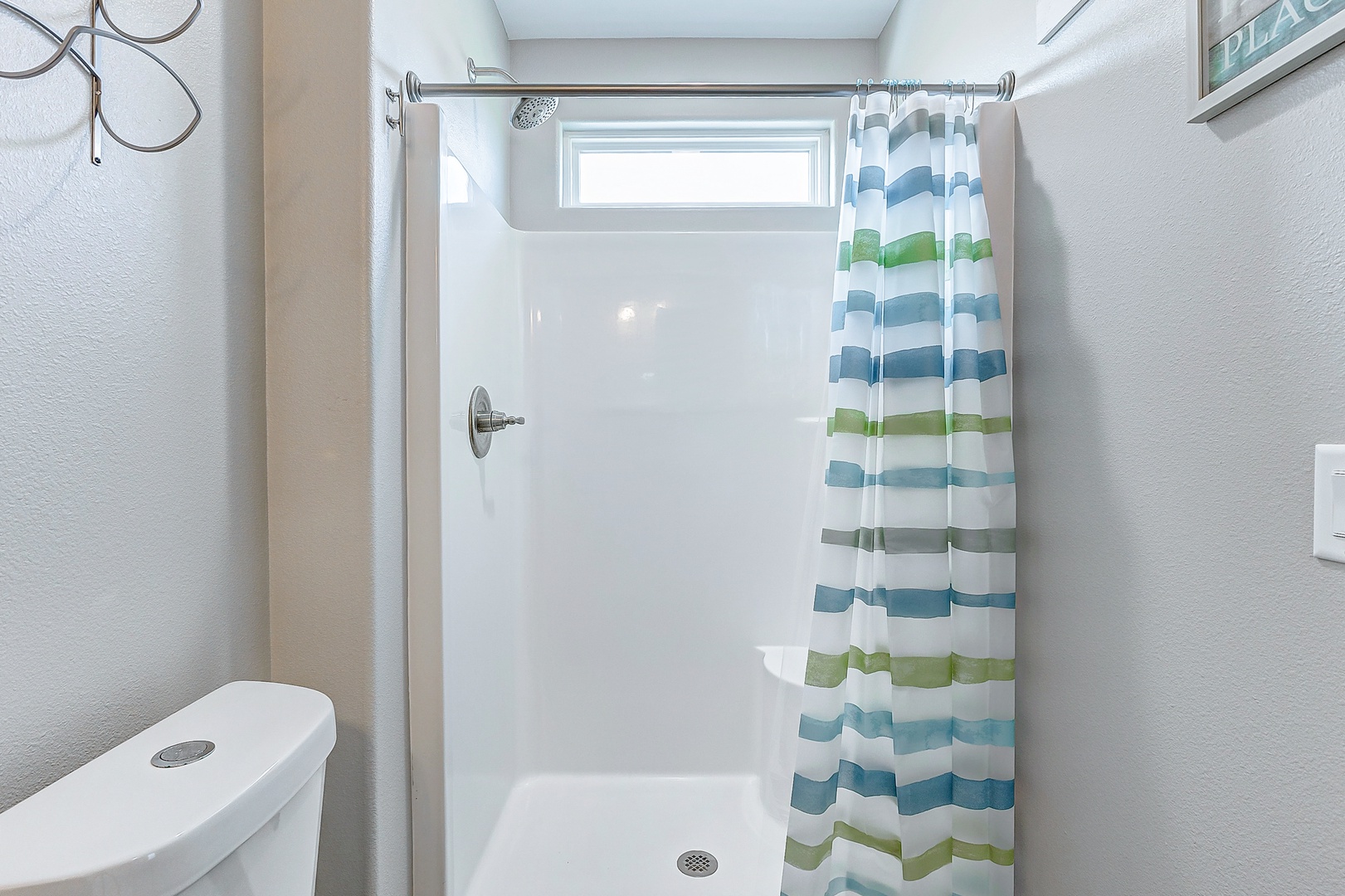 Primary Attached Bathroom/Walk in Shower