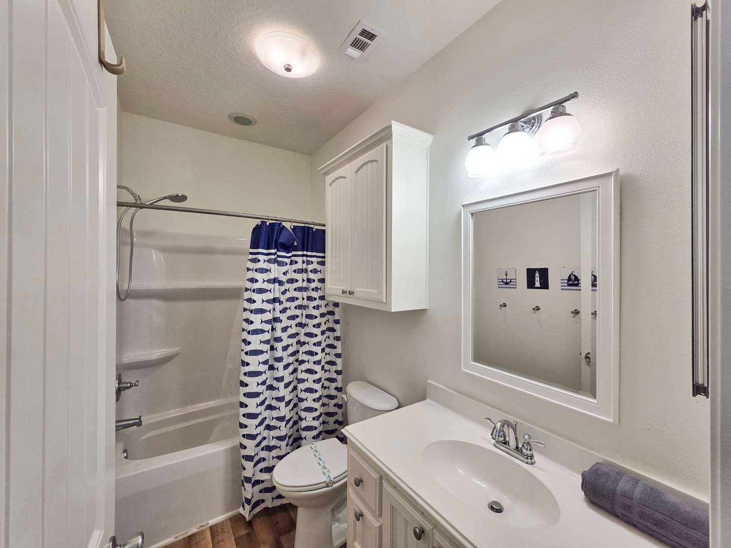 2nd Bathroom