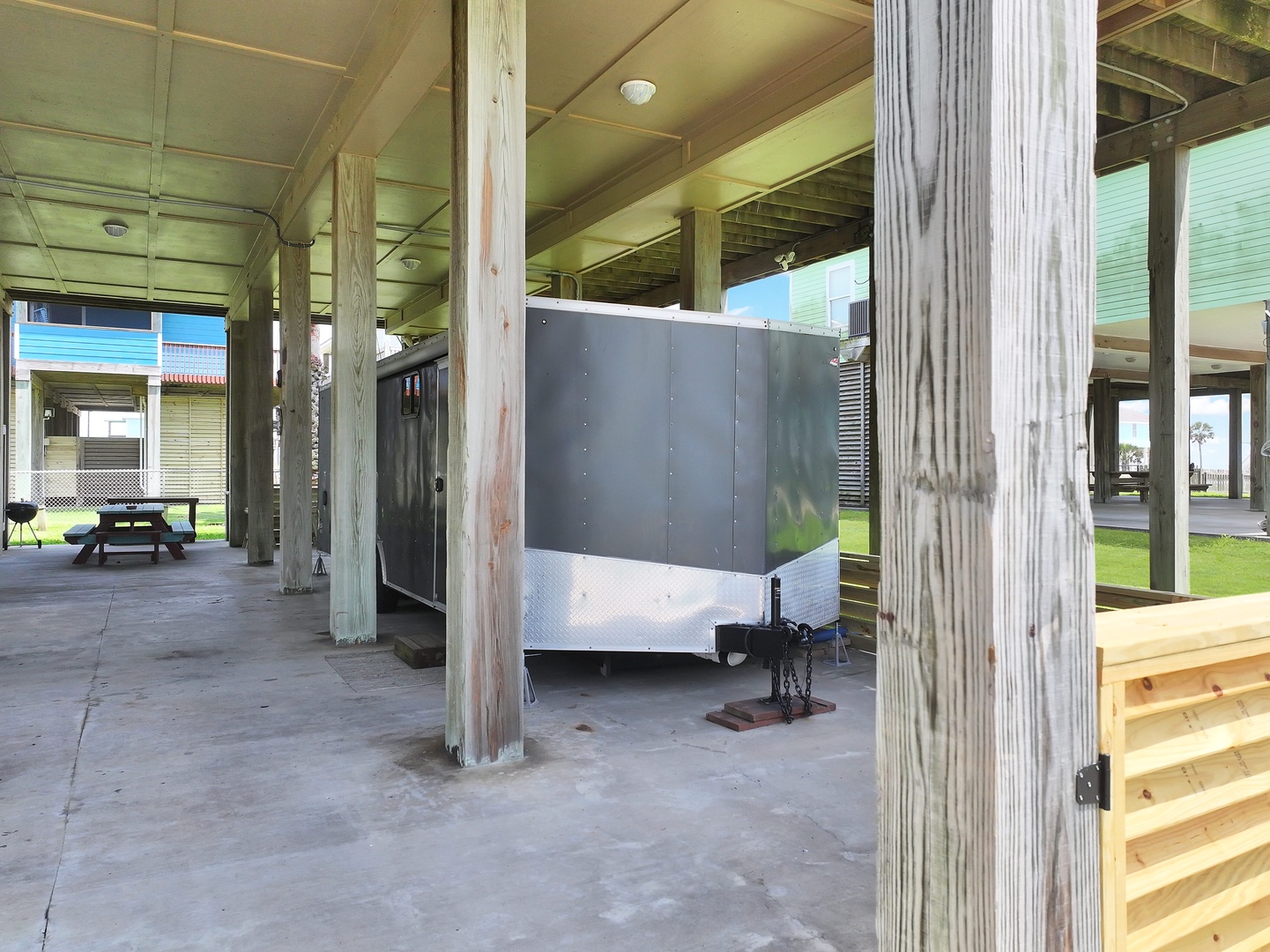 Downstairs guest quarters available at an extra charge