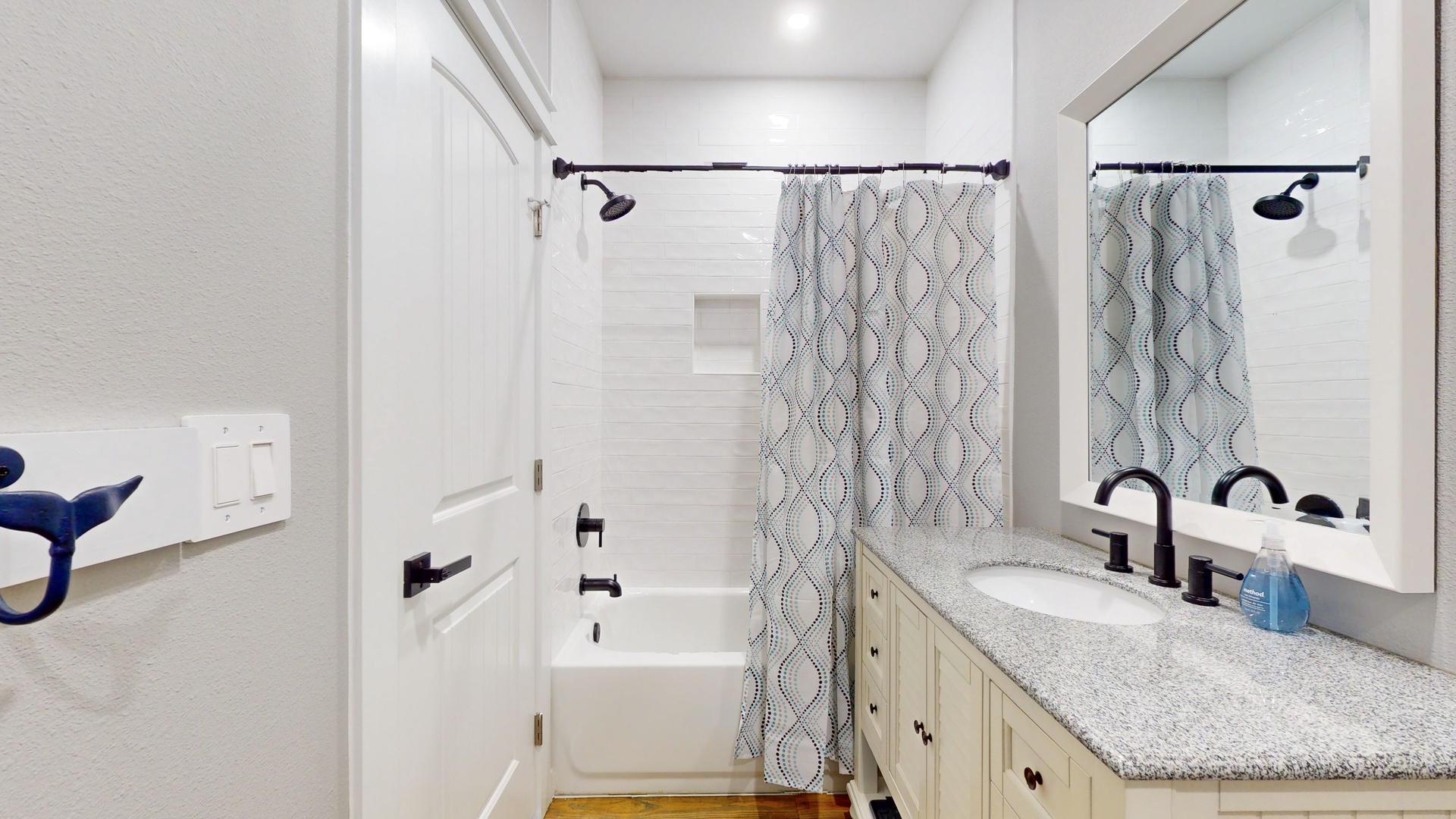 Guest/ Bunk room Bathroom