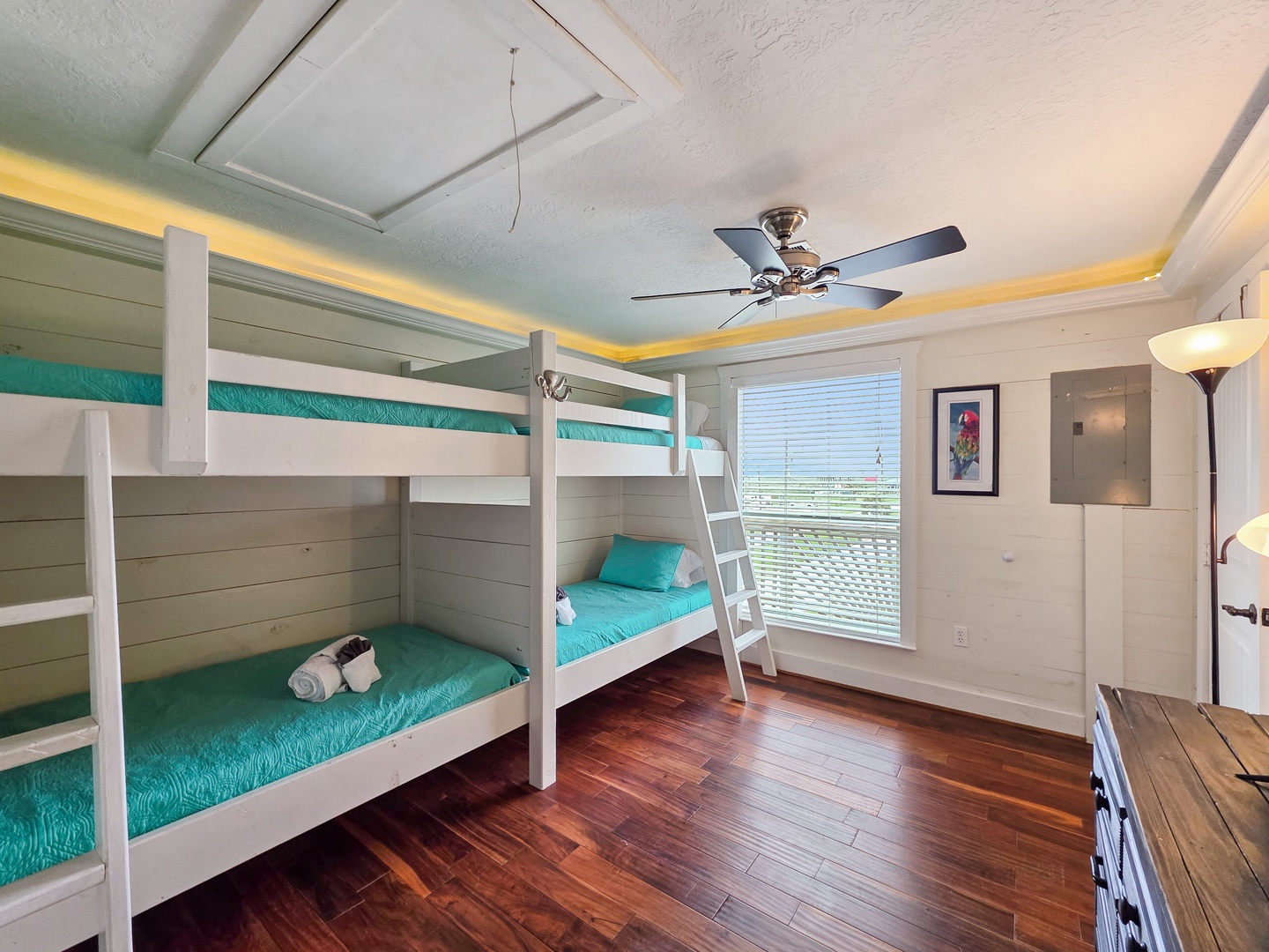 3rd Bedroom - Bunkroom