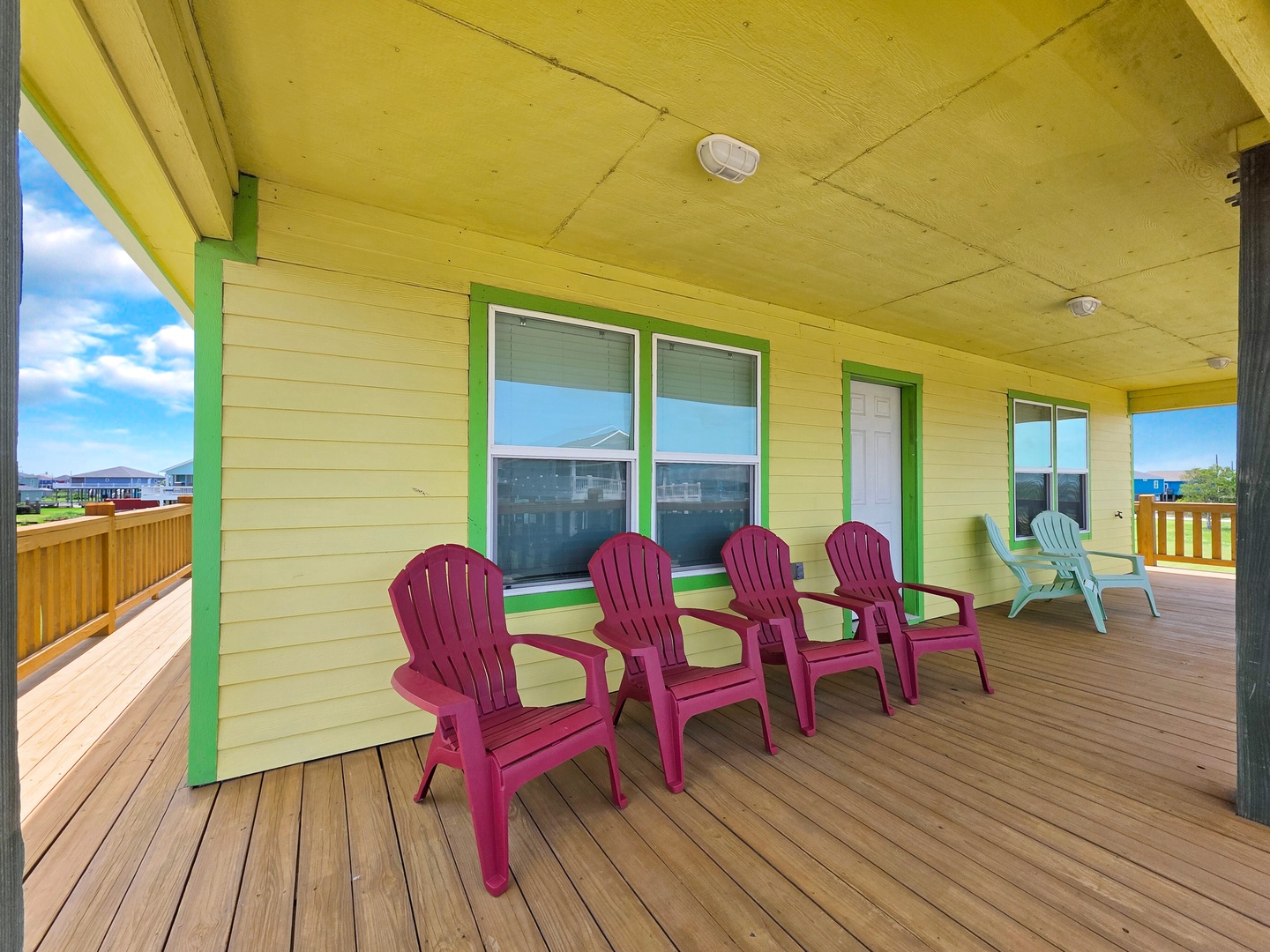 969 Pelican Ln Bolivar-print-058-065-Porch-4000x3000-300dpi