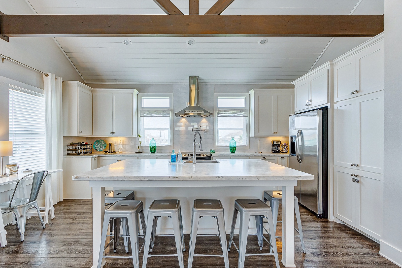 Dining/Kitchen Area