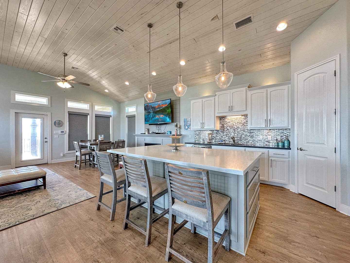 Kitchen Bar Dining