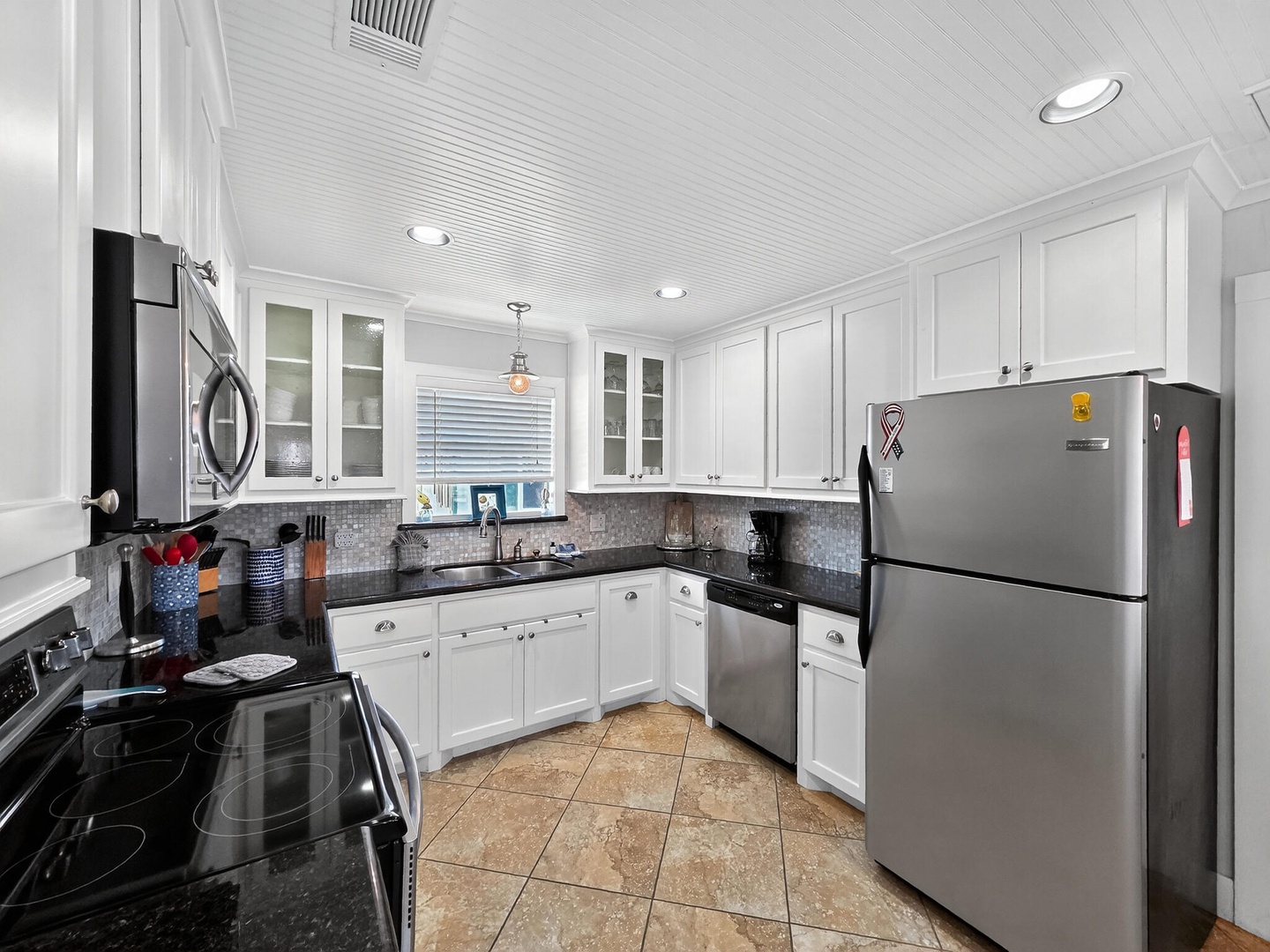 3089 Patty St Bolivar Peninsula TX 77650 USA-051-004-Kitchen-MLS_Size