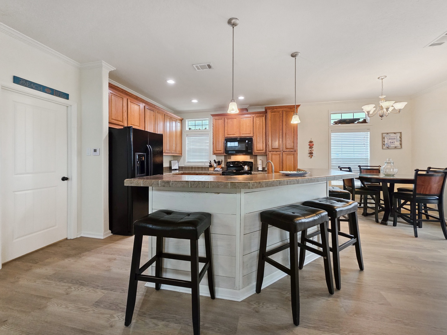 Kitchen Bar Dining
