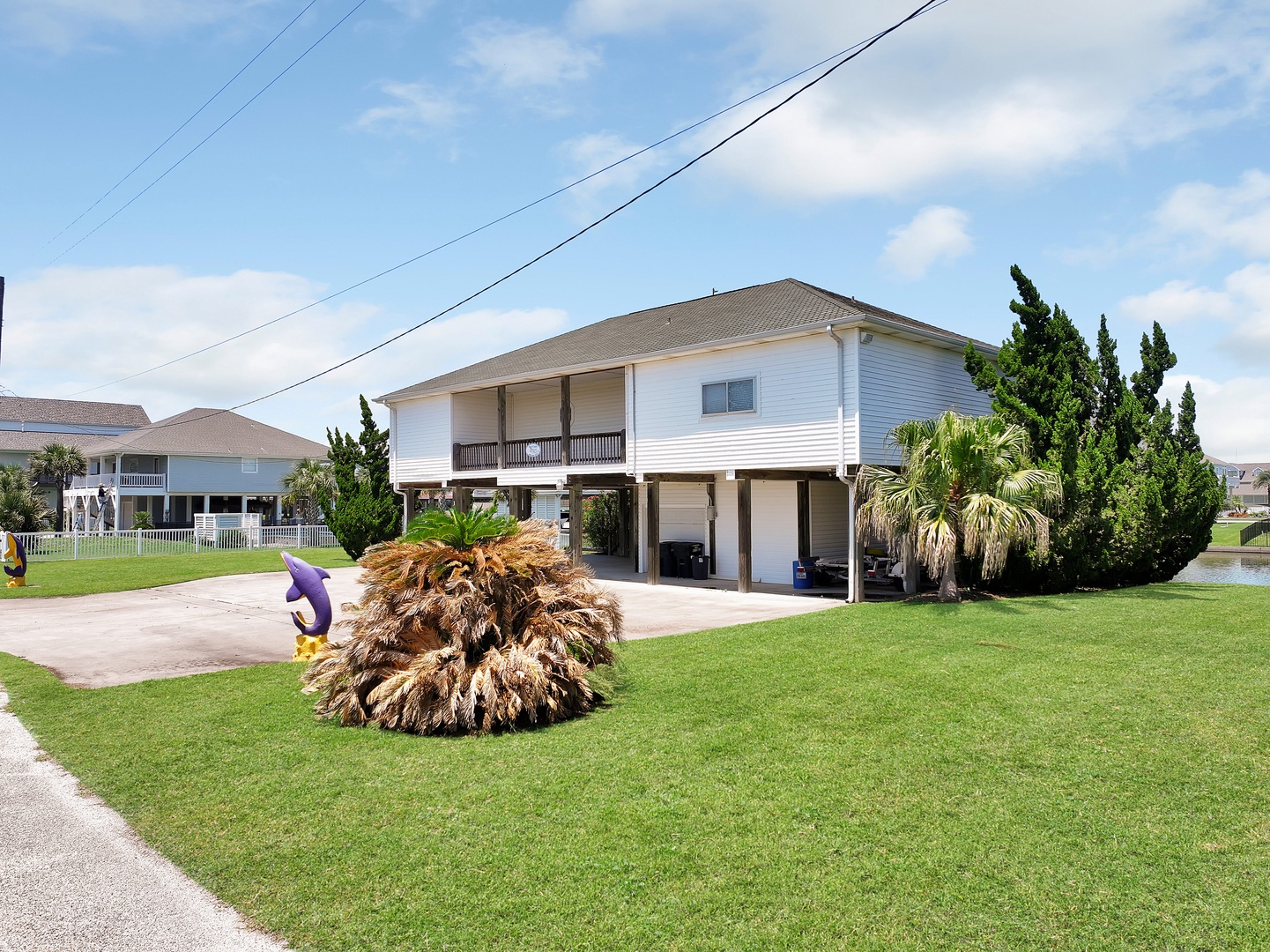 Deck overlooking parking
