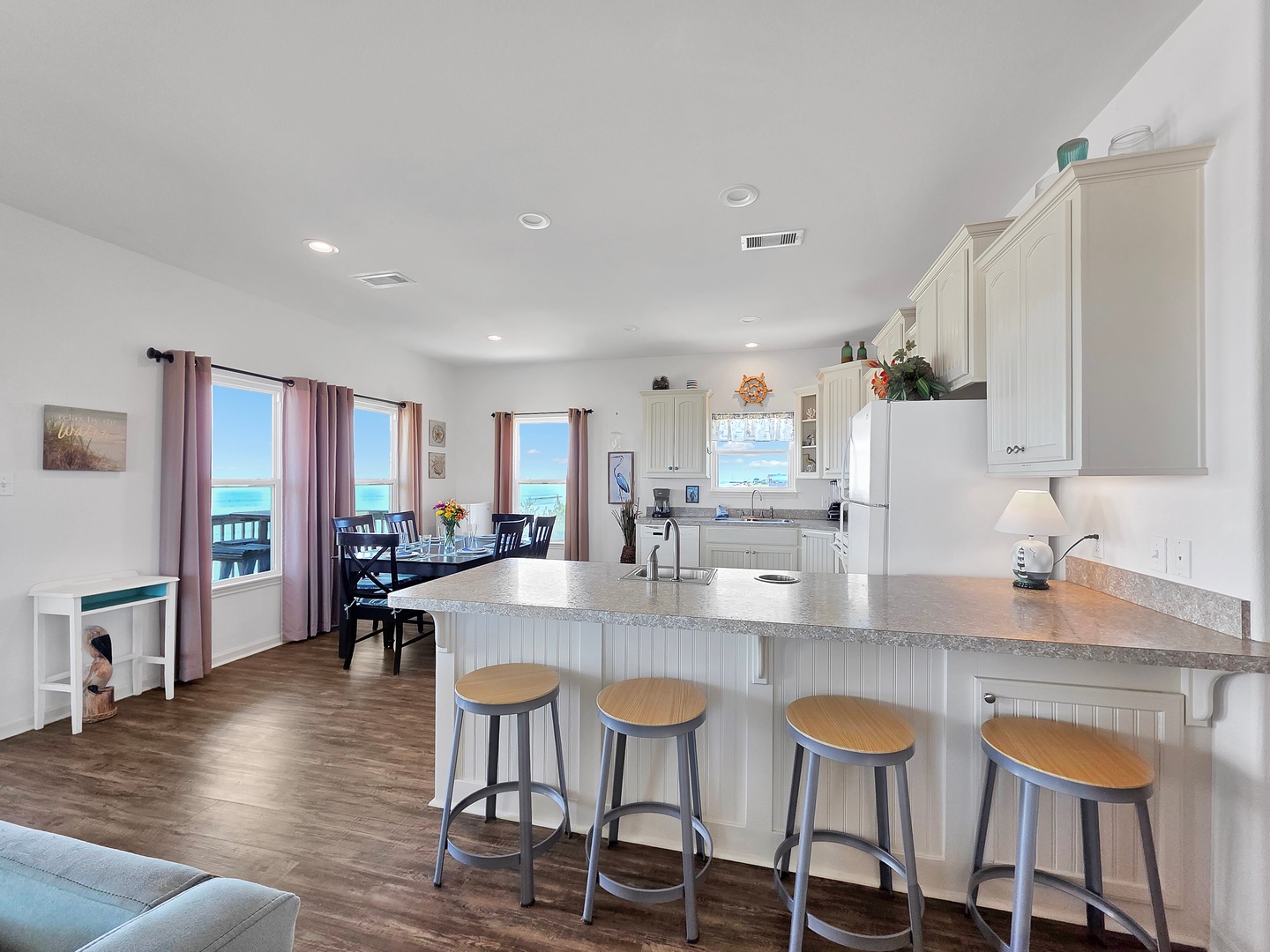 Kitchen Bar Dining Area