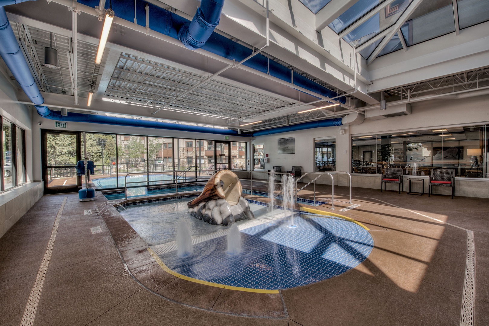 645 S Park Ave Pool MLS 300ppi_021