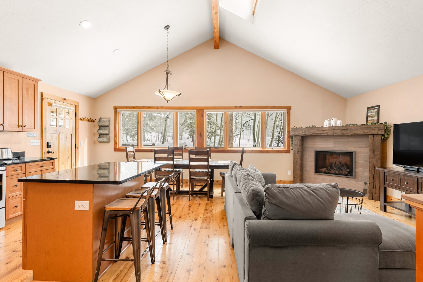 Broken Lance Bungalow