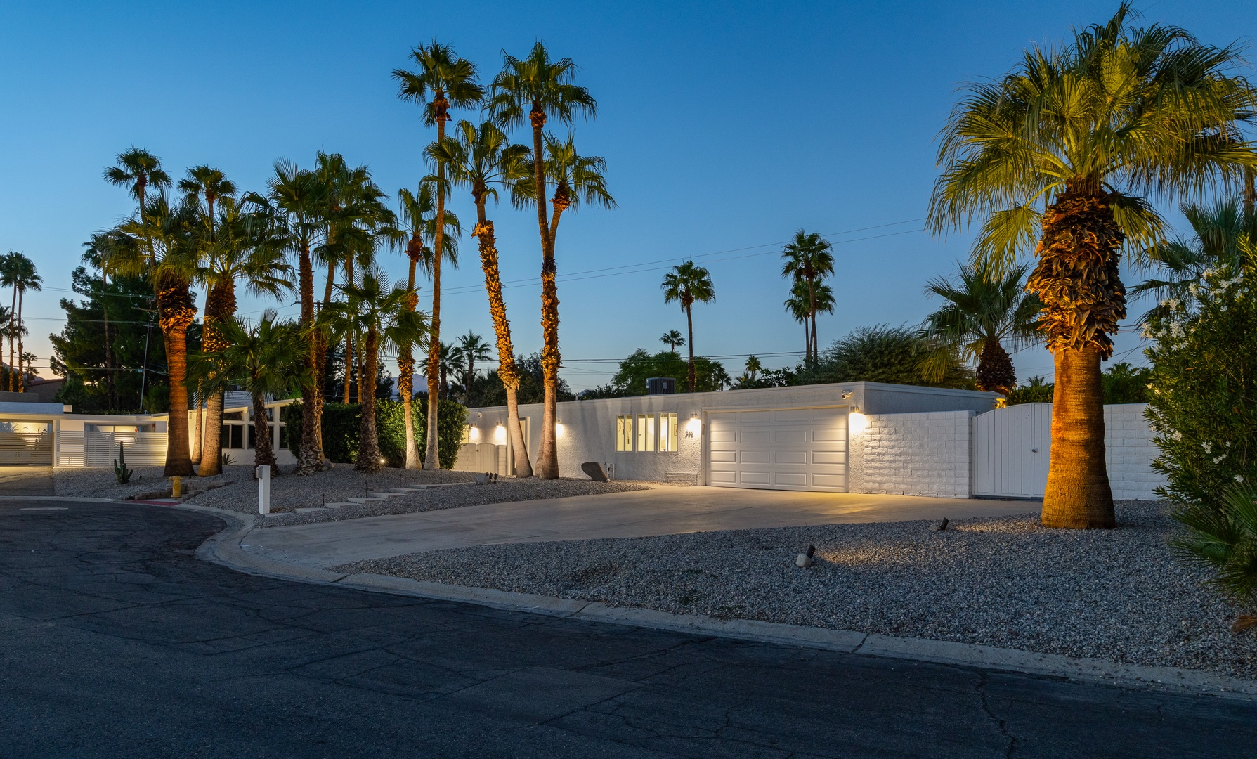 388 E Desert Willow Cir-57