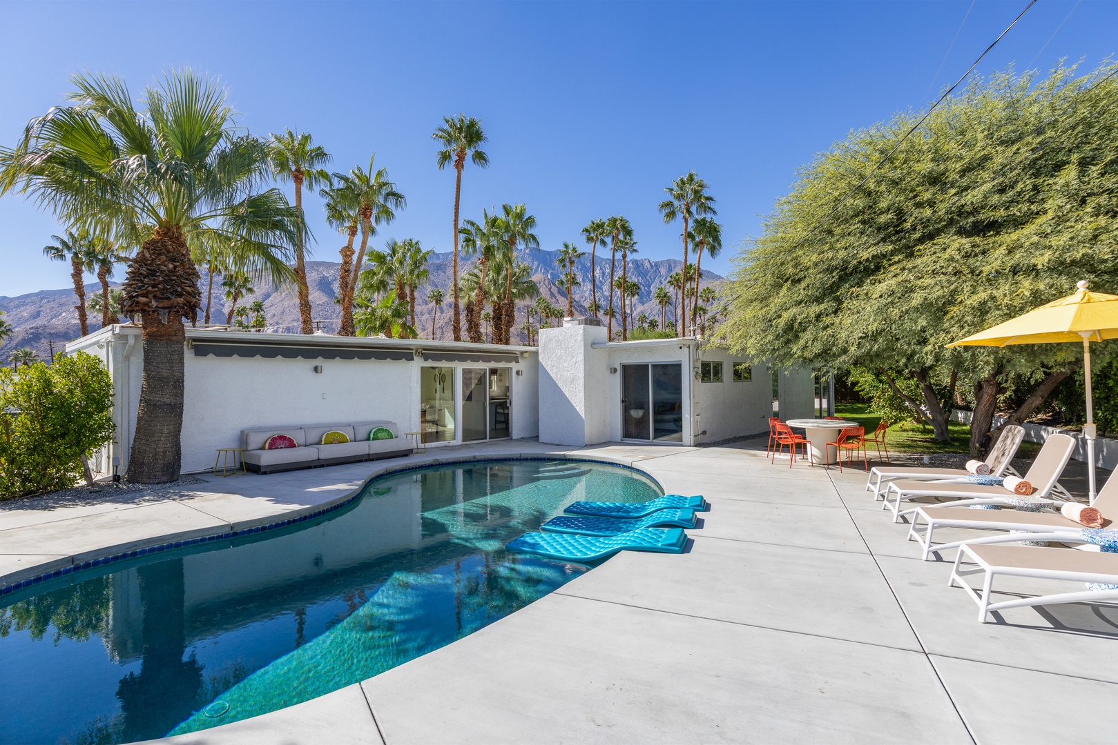 388 E Desert Willow Cir-53
