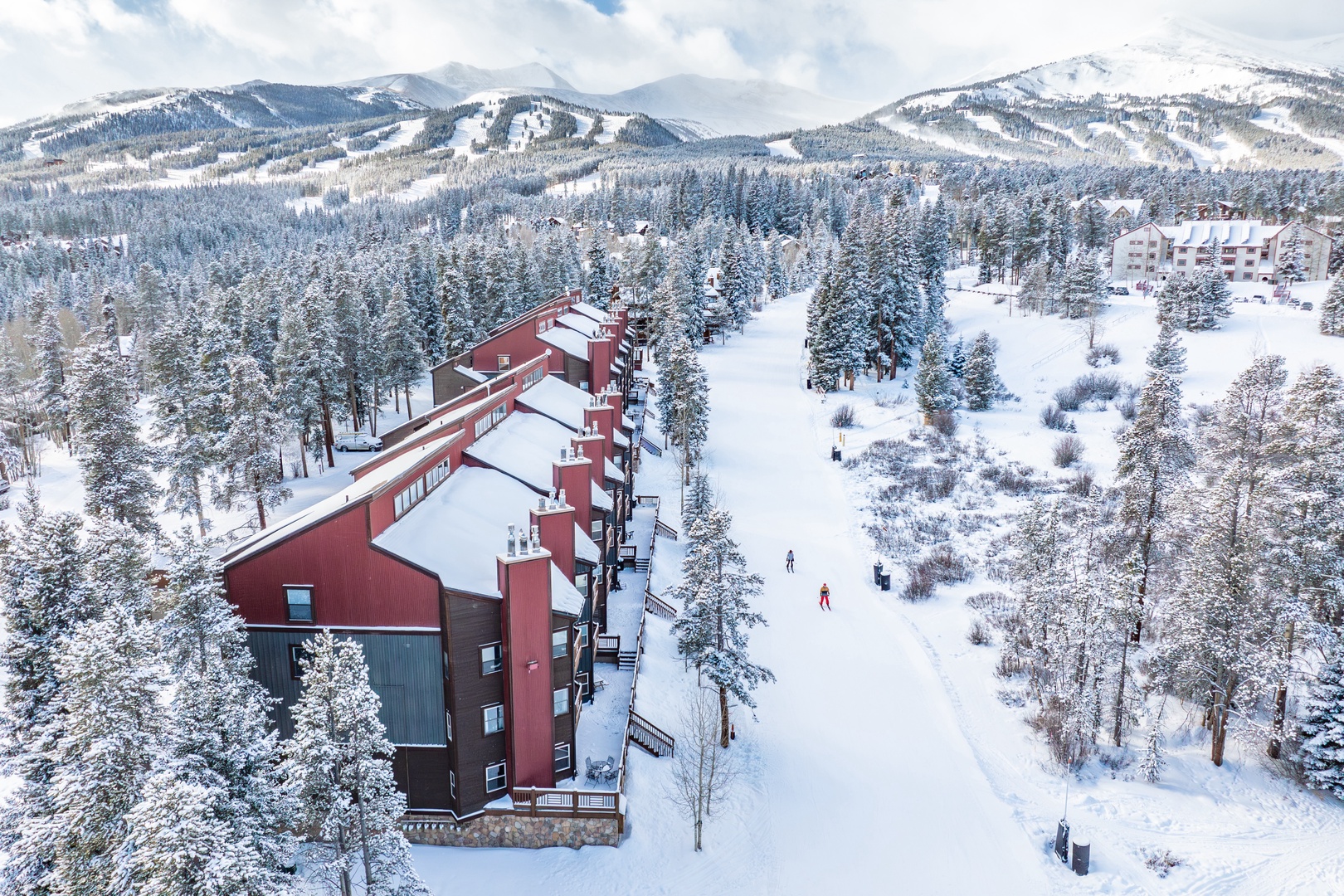 Tyra Summit 1st floor