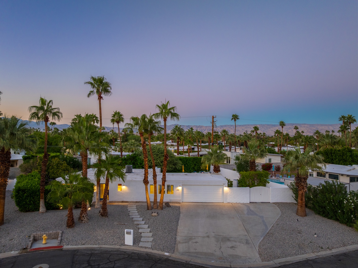 388 E Desert Willow Cir-74