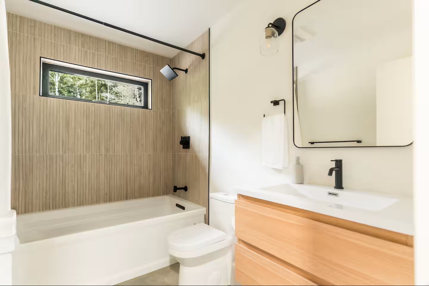 Full bathroom: 2