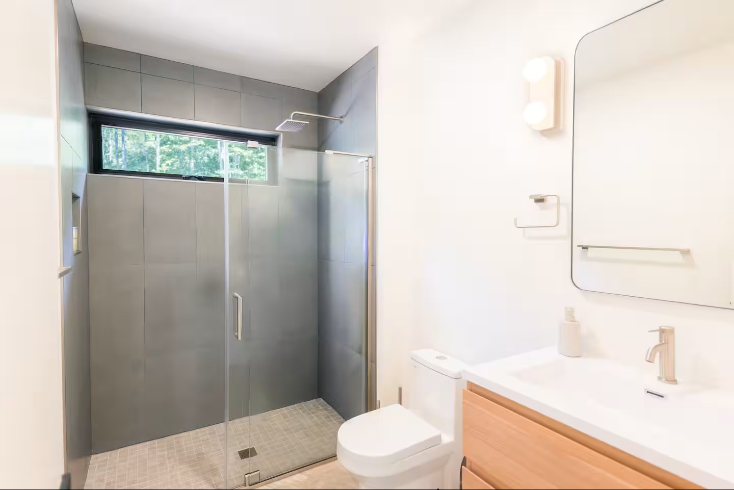 Full bathroom: 1