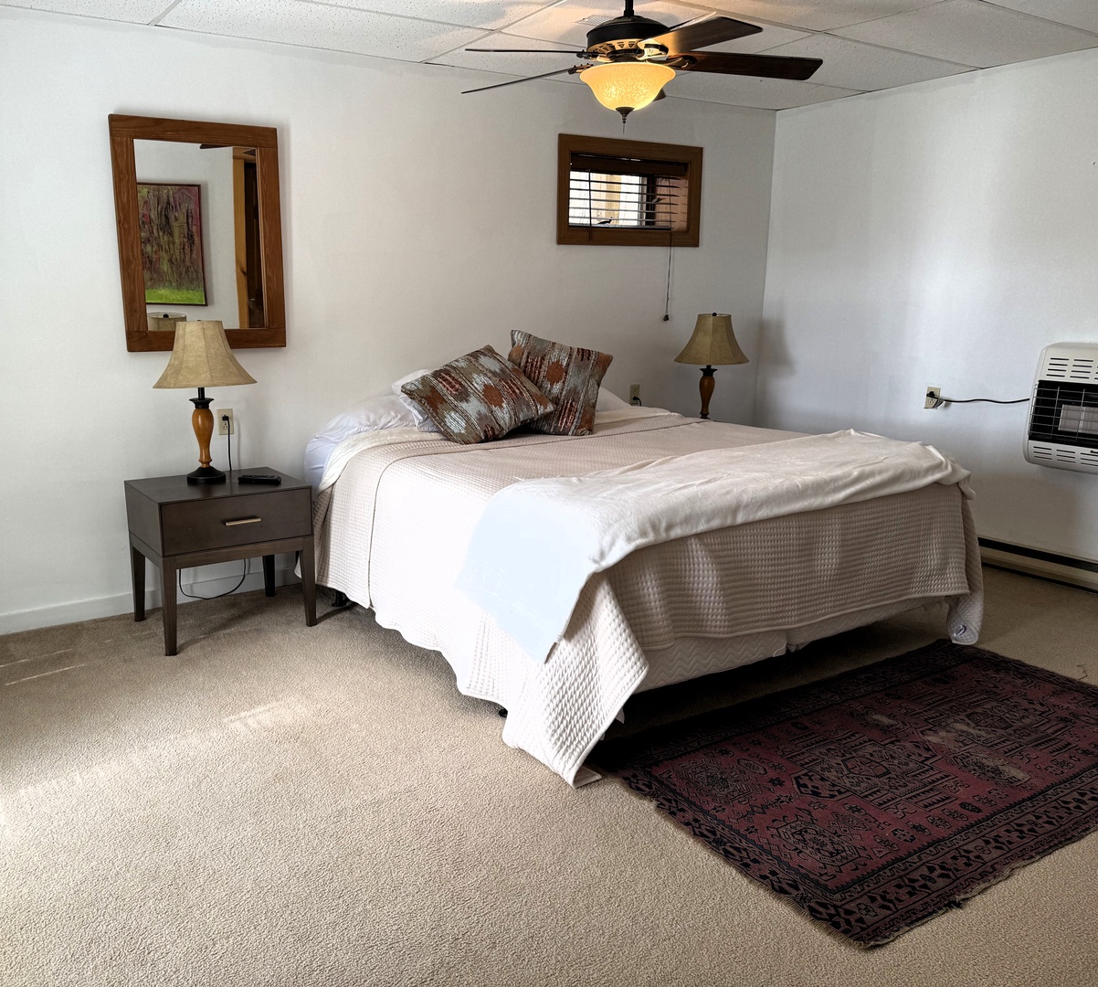 Downstairs Bedroom 4: King