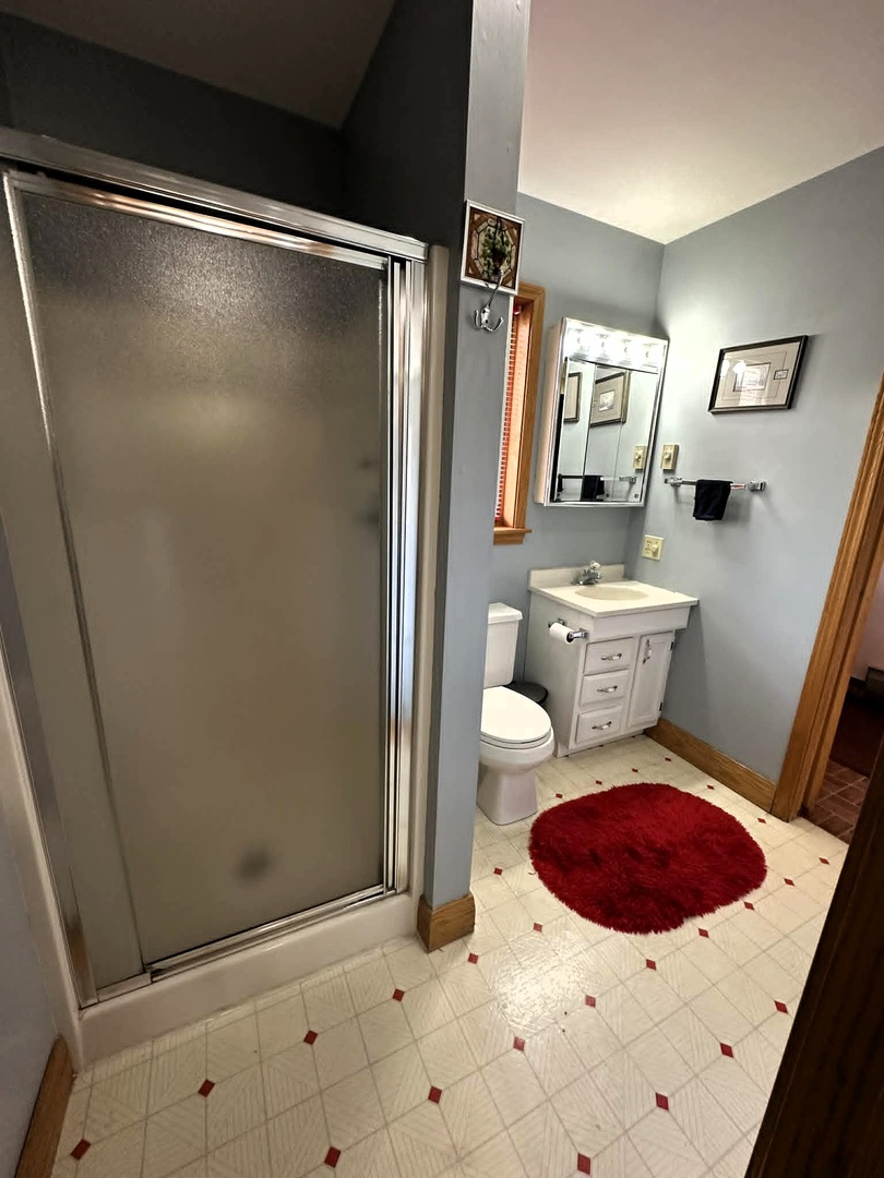 Main Floor: Bathroom