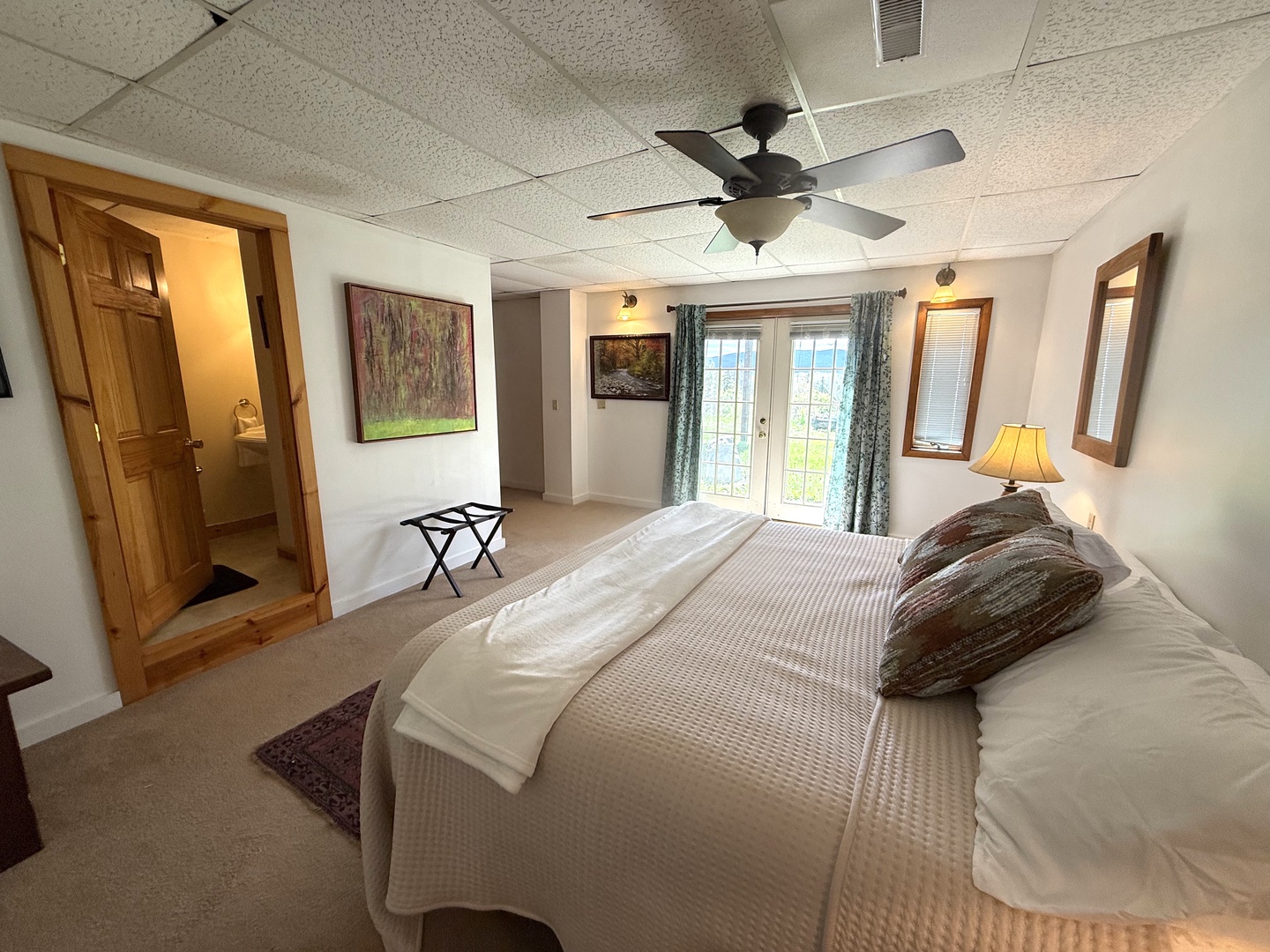 Downstairs Bedroom 4: King