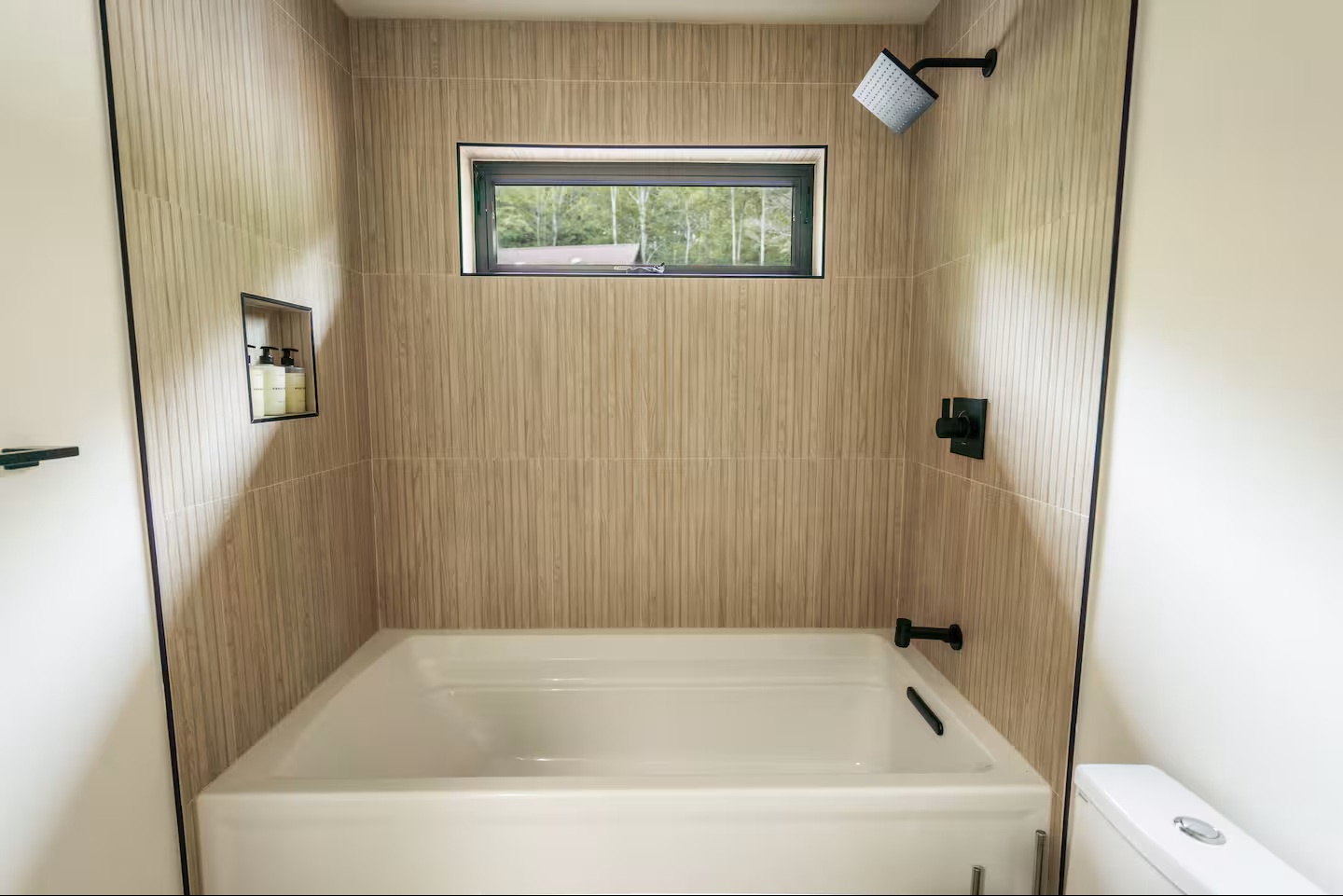 Full bathroom: 2
