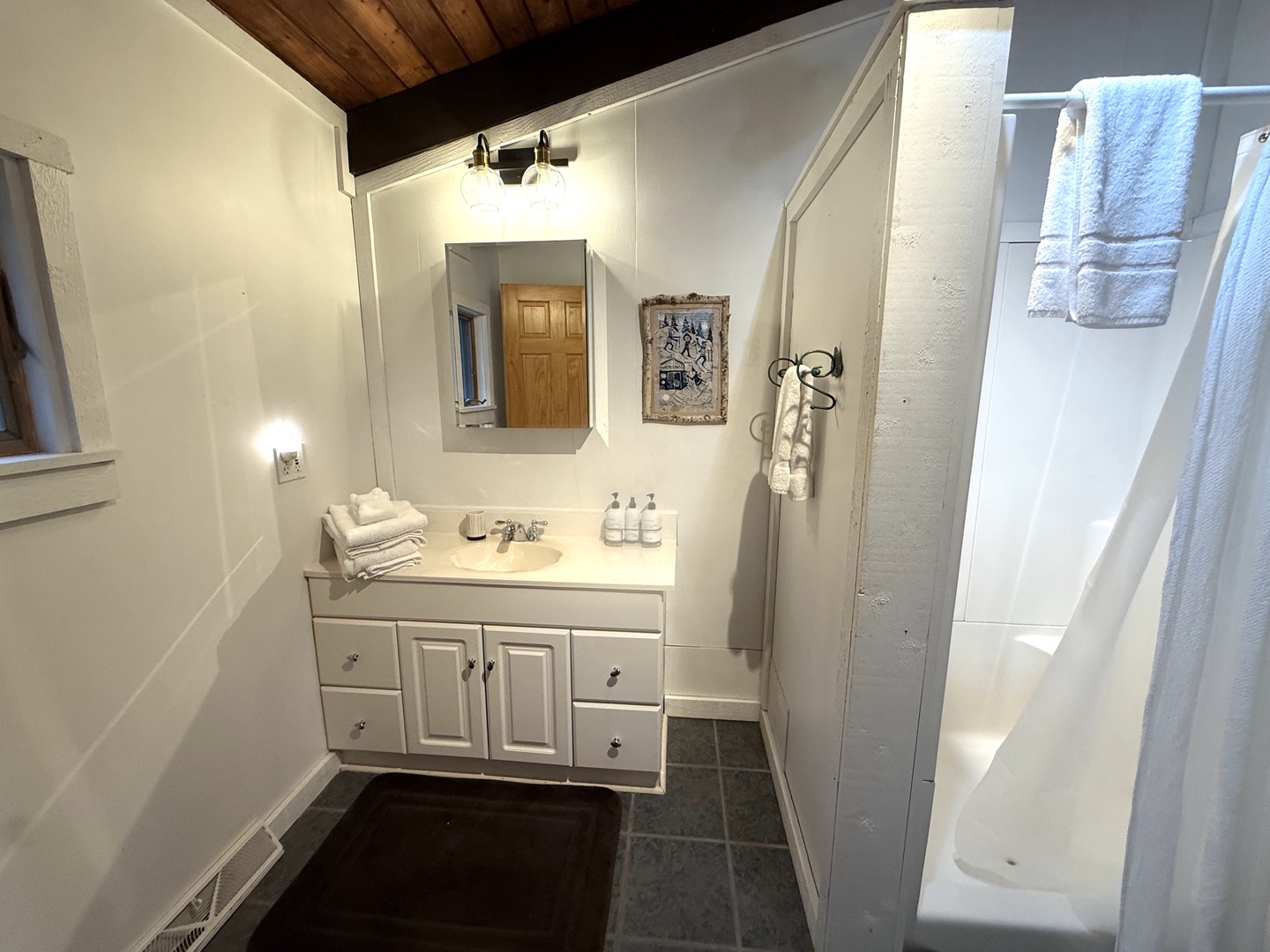 Master King Bedroom Bathroom