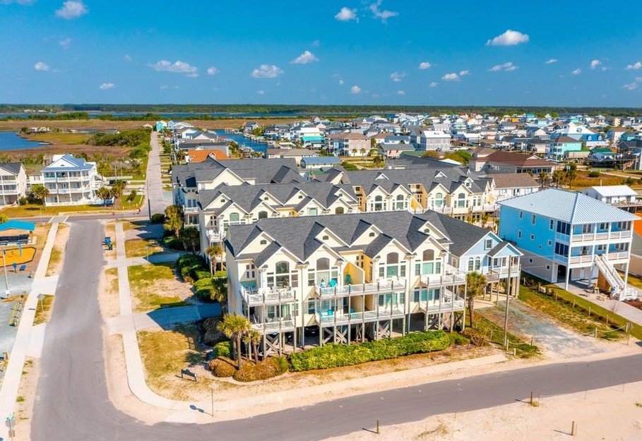 823 exterior b