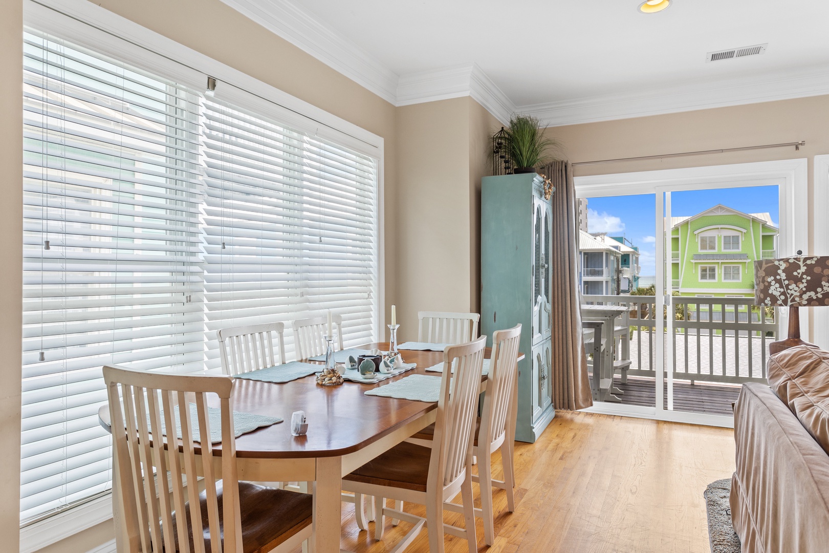 The dining area with seating for 6 and balcony access