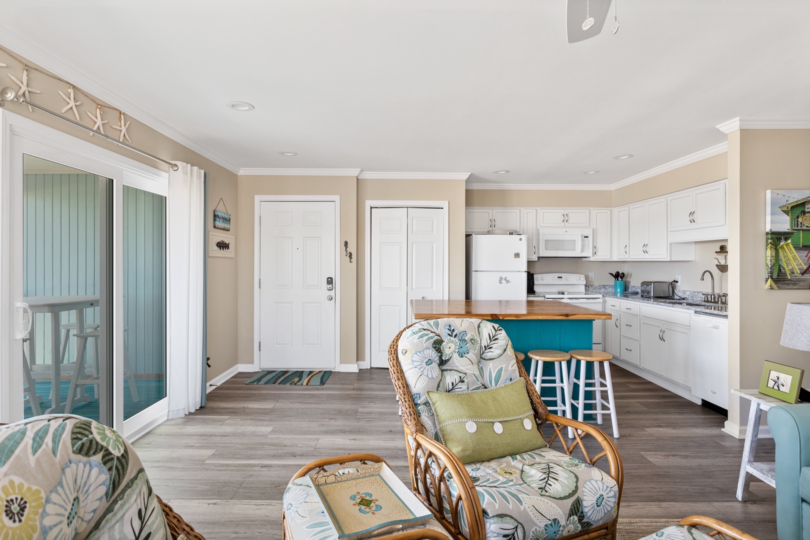 005_705_carolina_beach_avenue_south-4