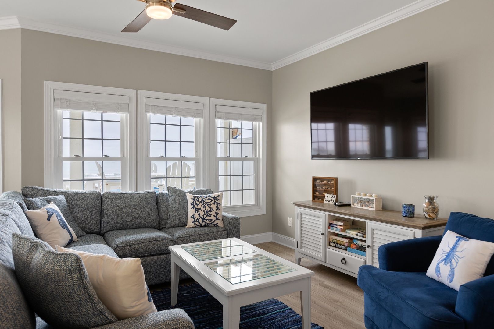 002_850_villas_drive-142