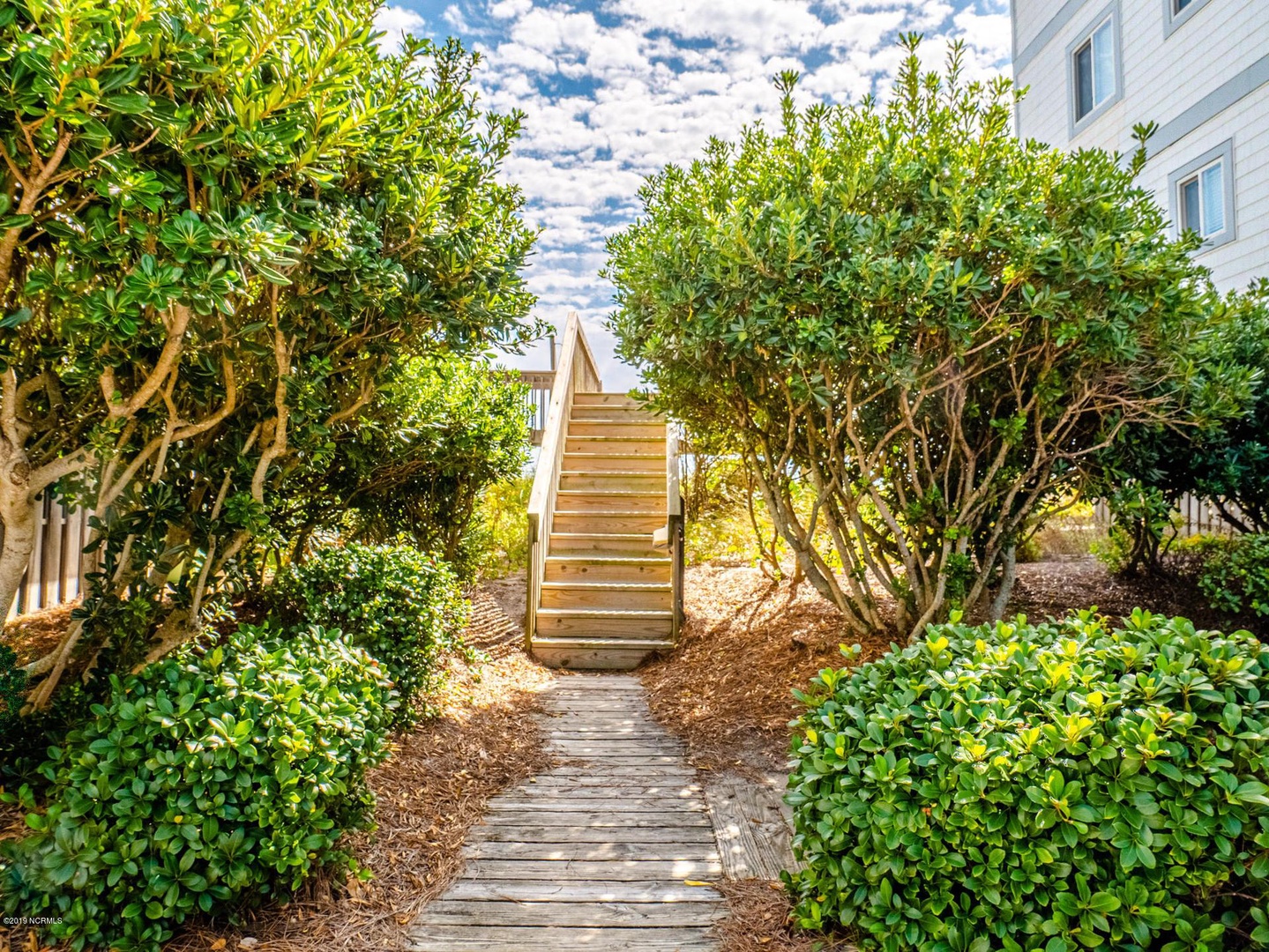 672 comm beach access