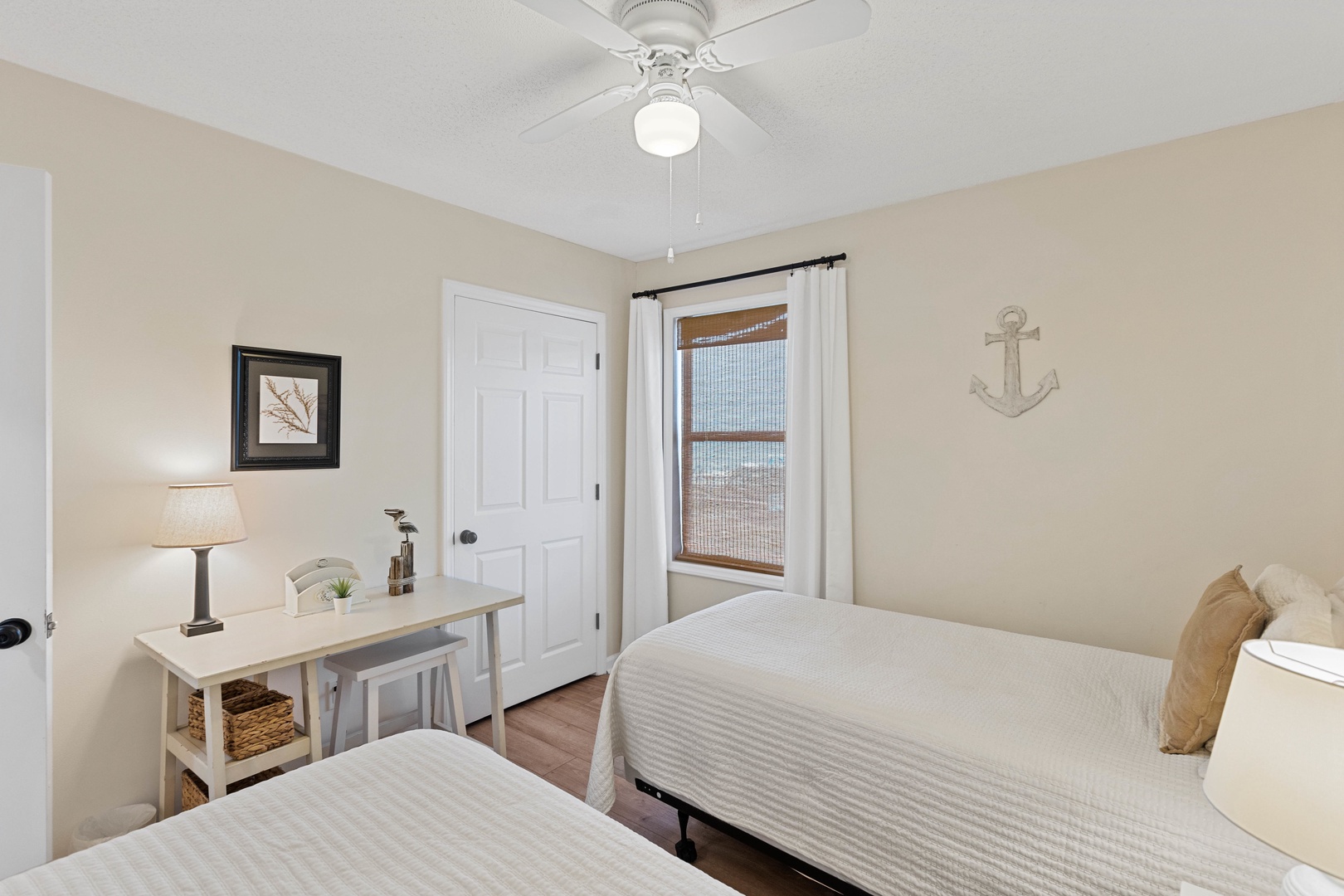025_1423_lake_park_blvd_south_hr-25