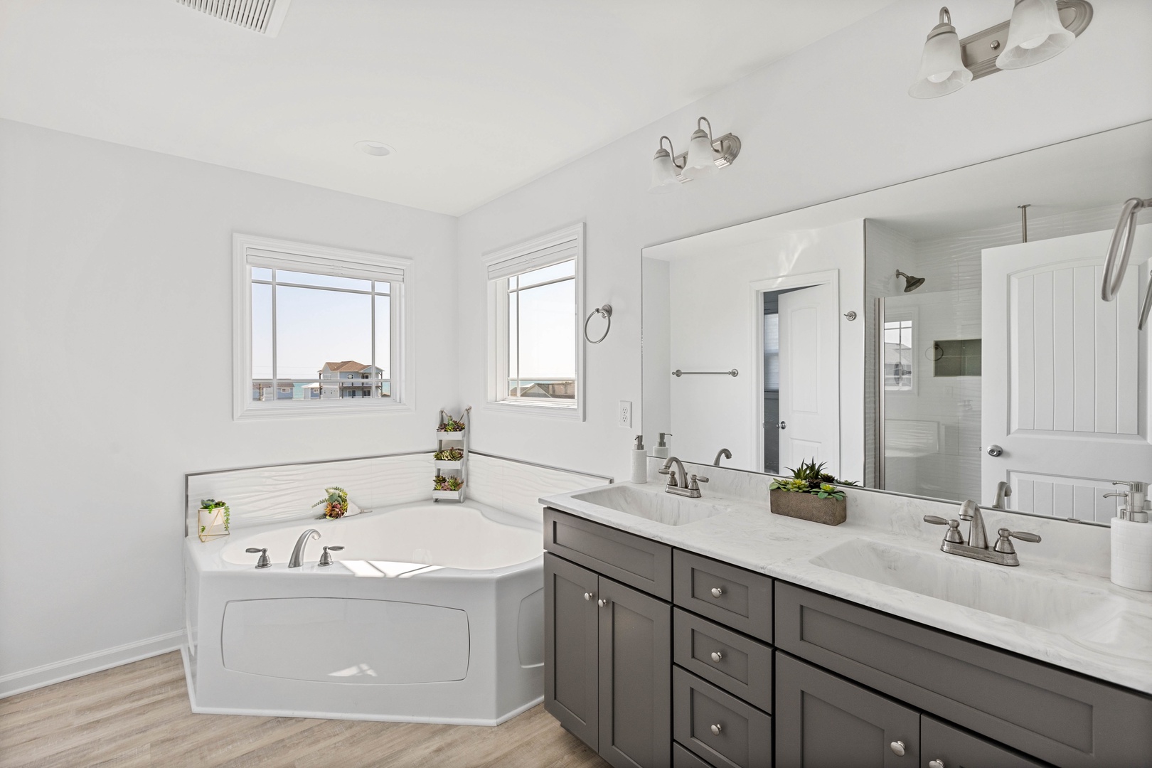 The ensuite bathroom in the primary bedroom