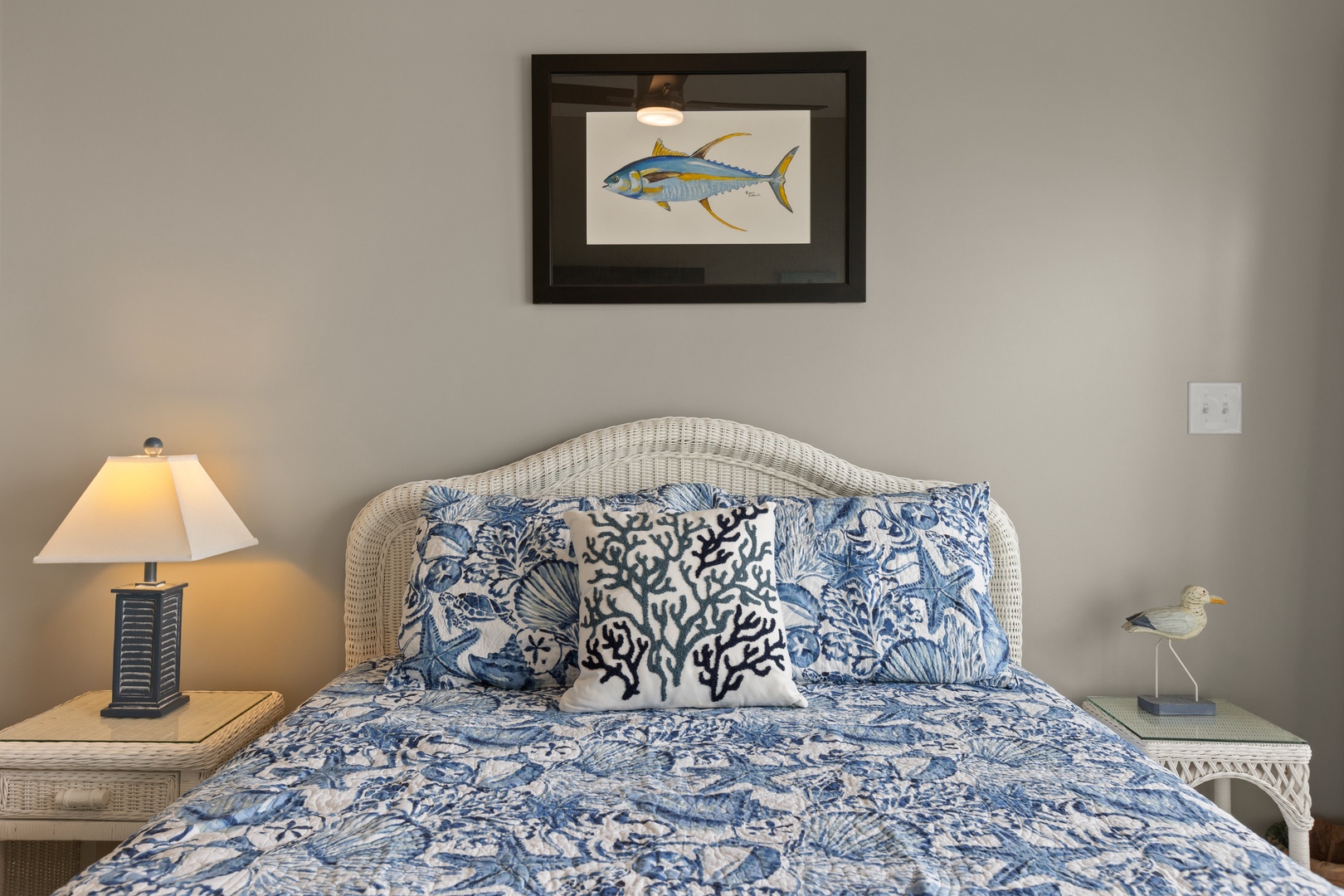 028_850_villas_drive-85
