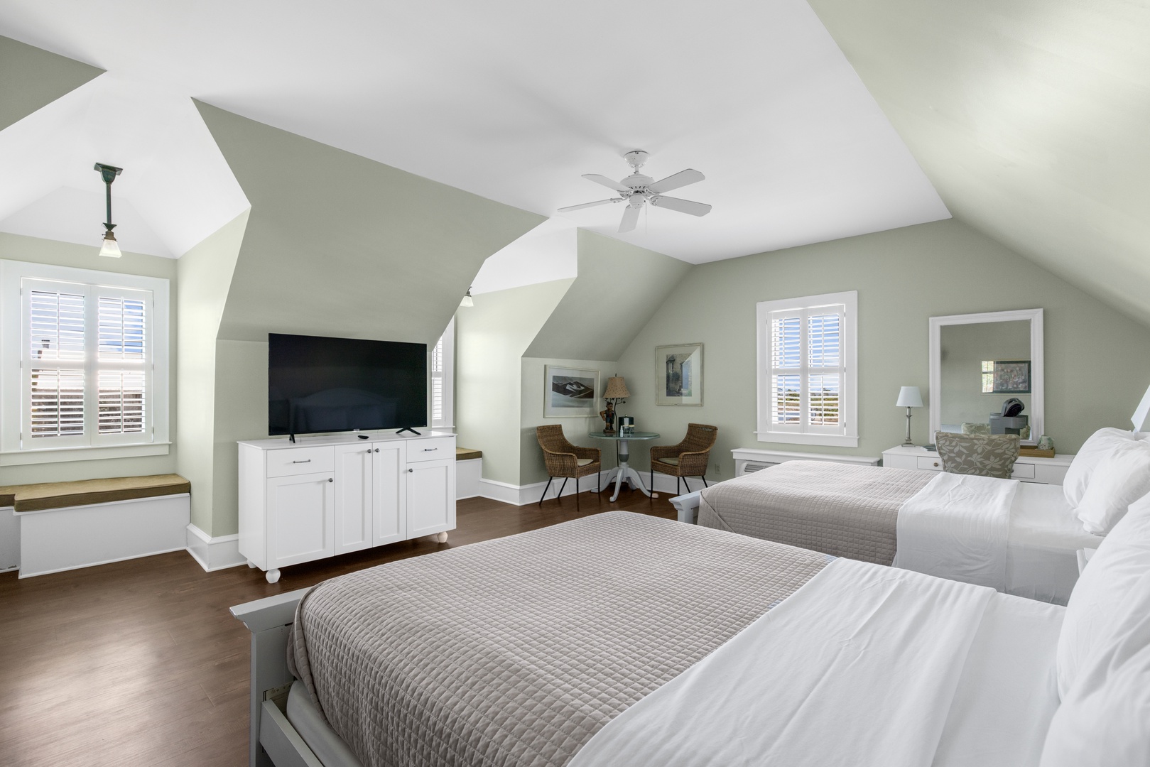THI_Room 34-3