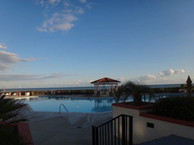 878 overview of pool and grounds c