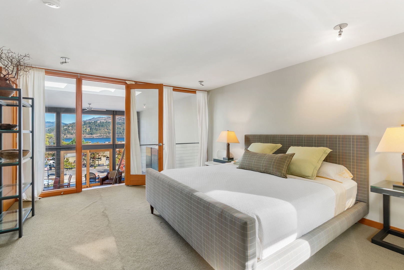 Top Floor Loft Bedroom King Bed, private bath