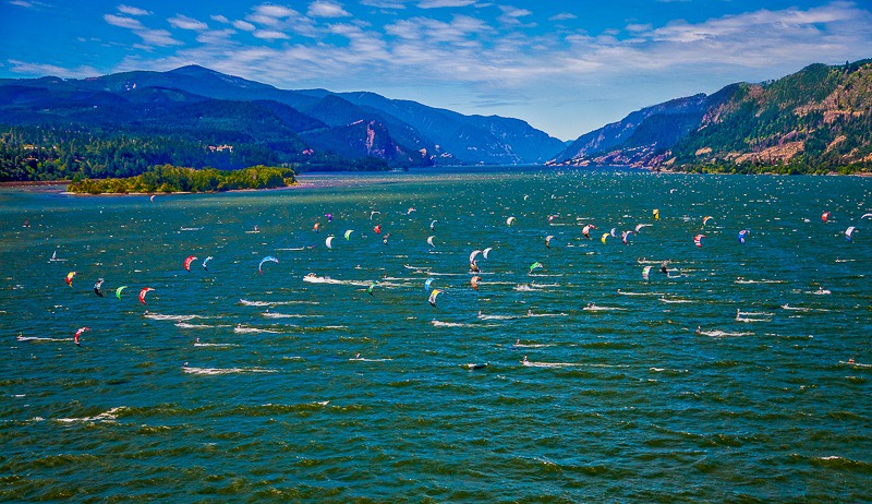 Kiteboarding on the Columbia River
