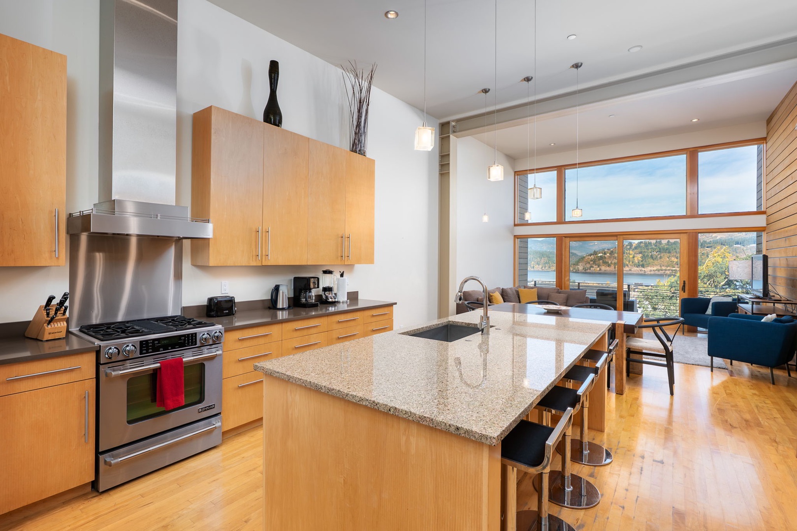 9-web-or-mls-317_Sherman-6-09