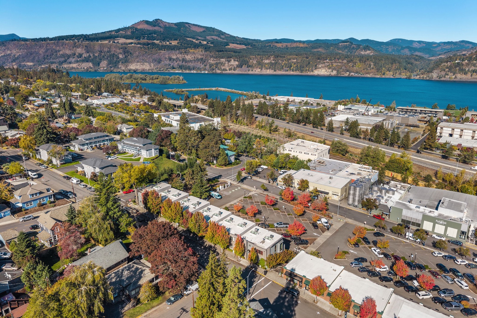 41-web-or-mls-606_Cascade-7-03